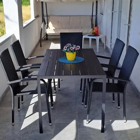 Apartmani Mersol Nin