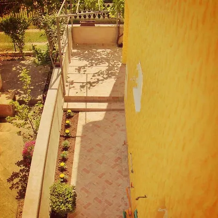 Apartmani Mersol * Nin