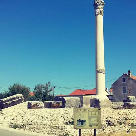 Apartmani Mersol Nin