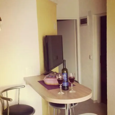 Apartment Apartmani Mersol